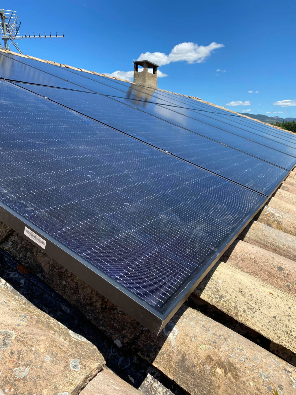 installation-panneaux-photovoltaiques-entreprise-2 Les étapes clés pour réussir l'installation de panneaux photovoltaïques en entreprise