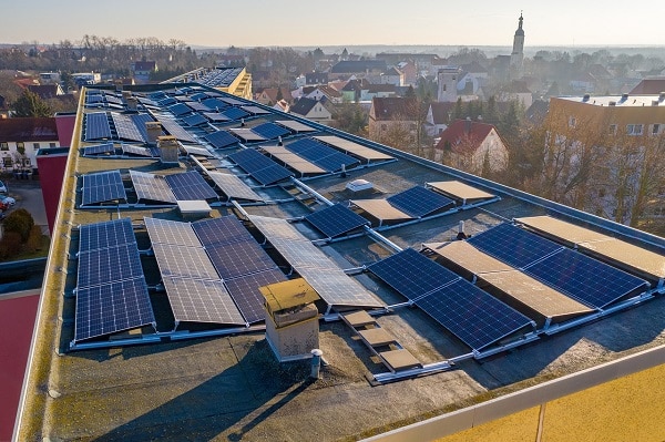 installation-photovoltaique-8400-kwh-3 Calcul d'une installation photovoltaïque de 8400 kWh : tout ce qu'il faut savoir