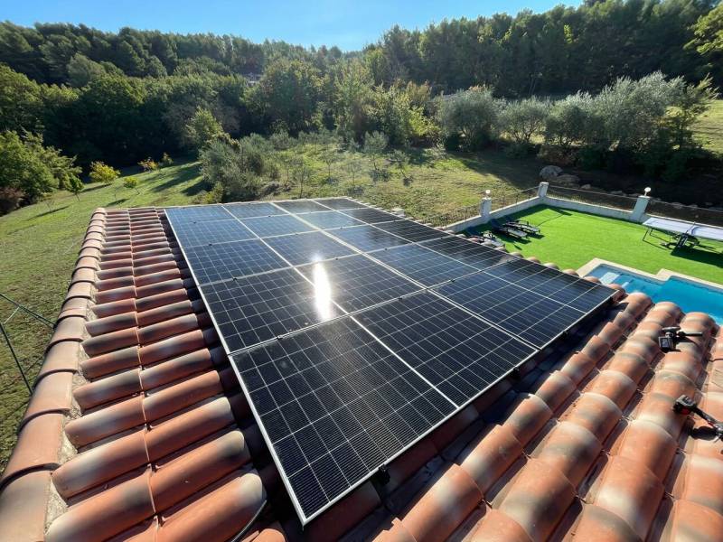 installation-photovoltaique-9-kw-9 Guide complet pour l'installation d'une centrale photovoltaïque de 9 kW