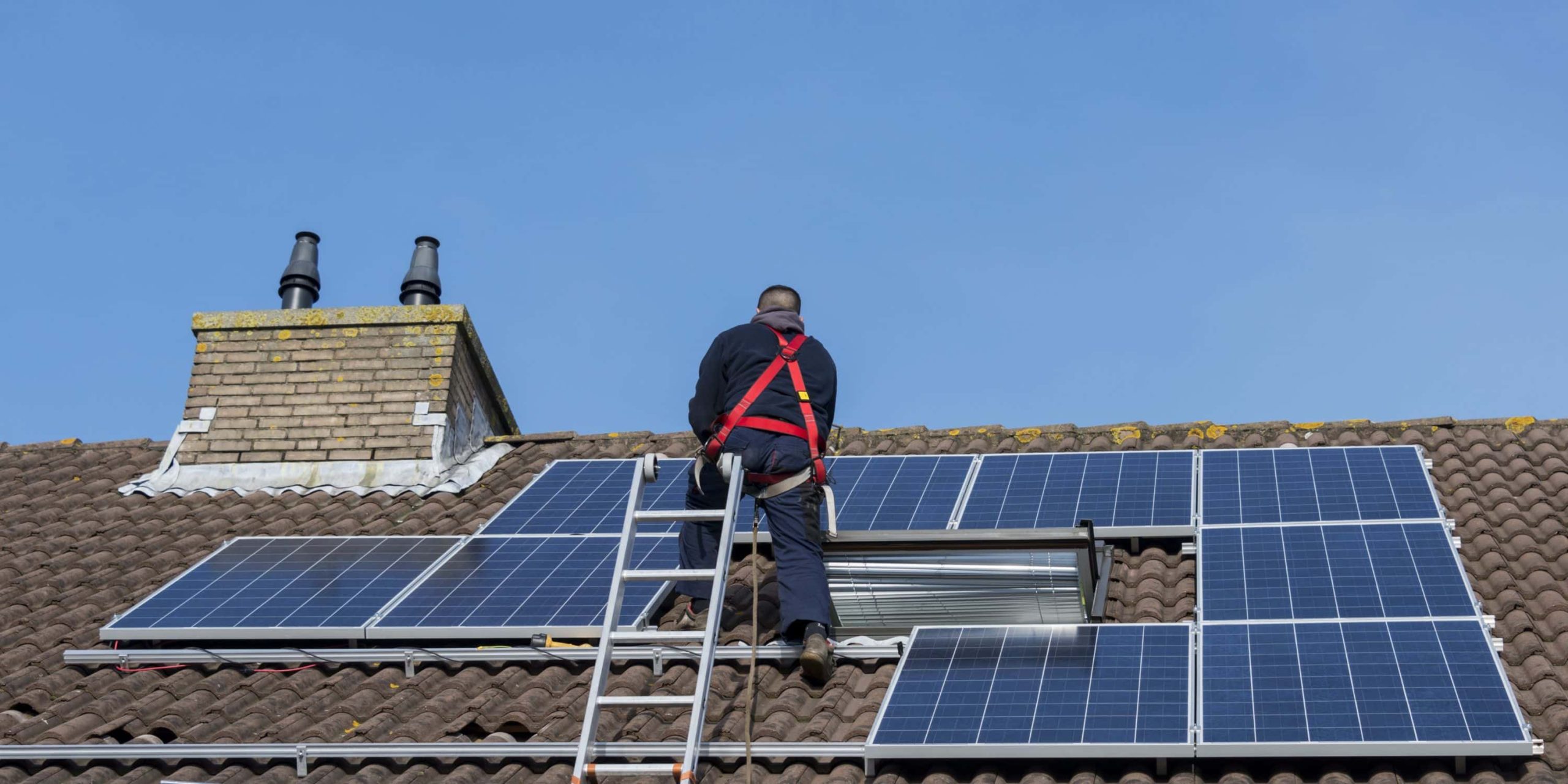 installer-photovoltaique-soi-meme-6-scaled Découvrez comment installer votre système photovoltaïque vous-même et économisez des milliers d'euros !
