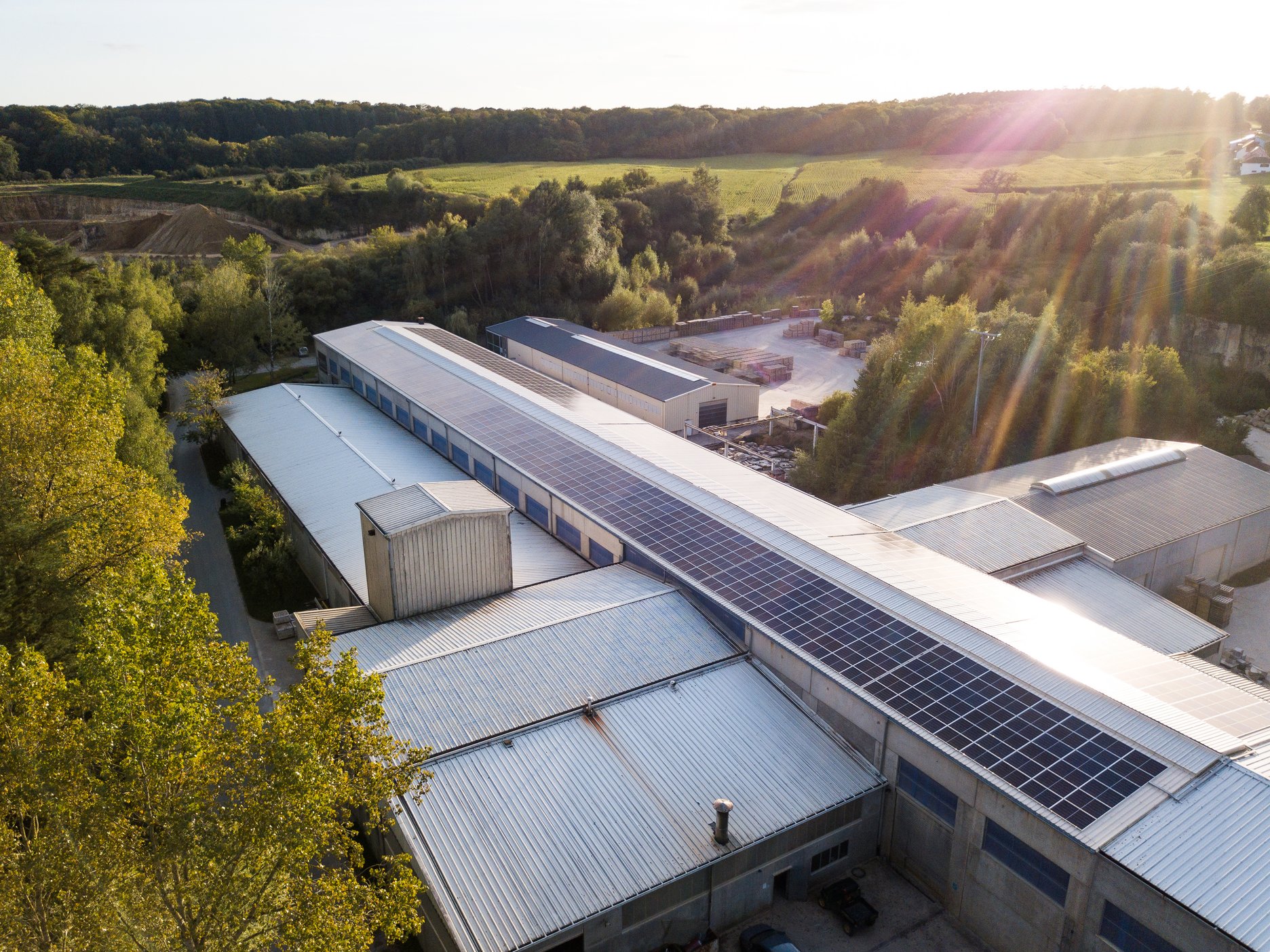 investissement-photovoltaique-luxembourg-1 Installation photovoltaïque au Luxembourg : un investissement énergétique d'avenir
