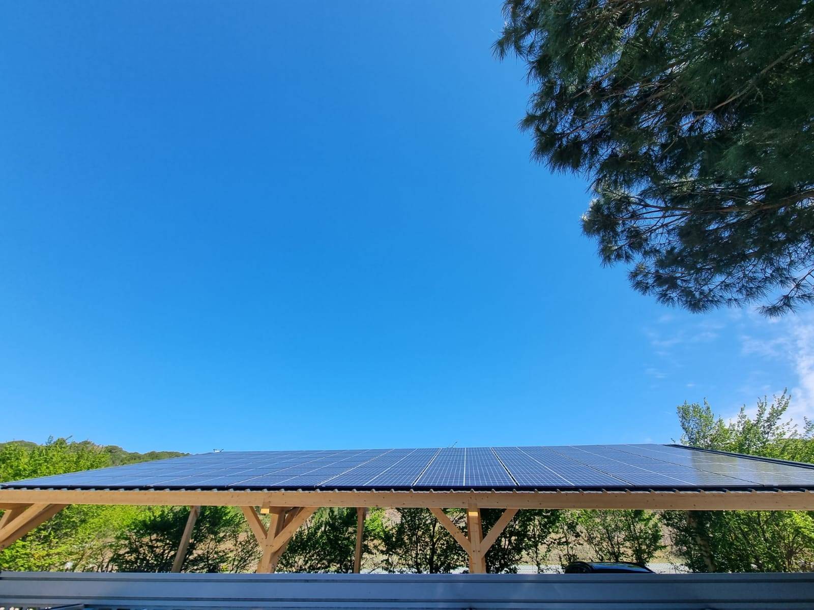 investissement-photovoltaique-pont-saint-esprit-2 Installation photovoltaïque à Pont Saint Esprit : un investissement d'avenir