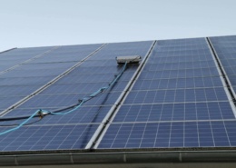 nettoyage-panneaux-energie-1 Pourquoi le nettoyage des panneaux est essentiel pour optimiser votre consommation d'énergie