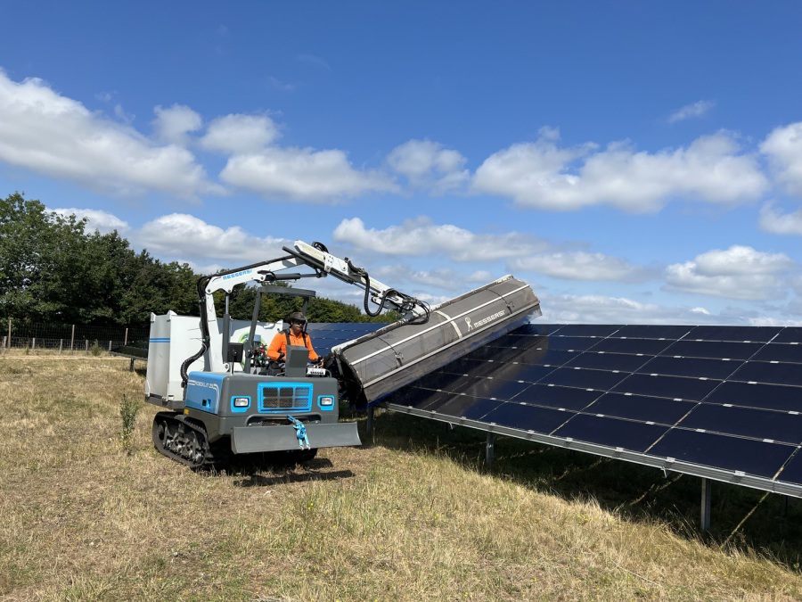 nettoyage-photovoltaique-1 nettoyage installation photovoltaique