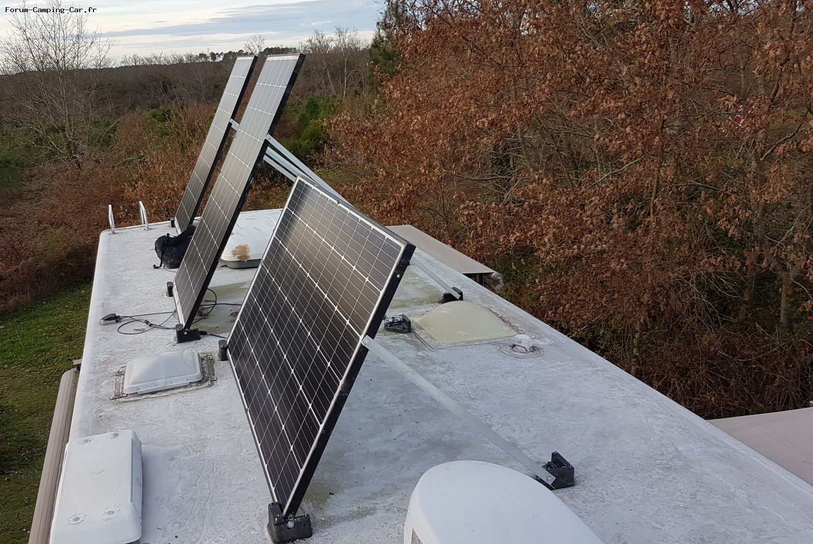 optimiser-photovoltaique-camping-car-3 Installation photovoltaïque pour camping-car : comment l'optimiser pour vos voyages