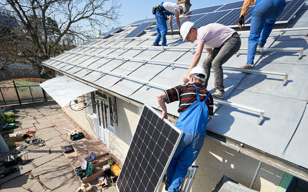 panneau-solaire-maison-8 Découvrez comment un simple panneau solaire peut transformer votre maison en centrale énergétique!