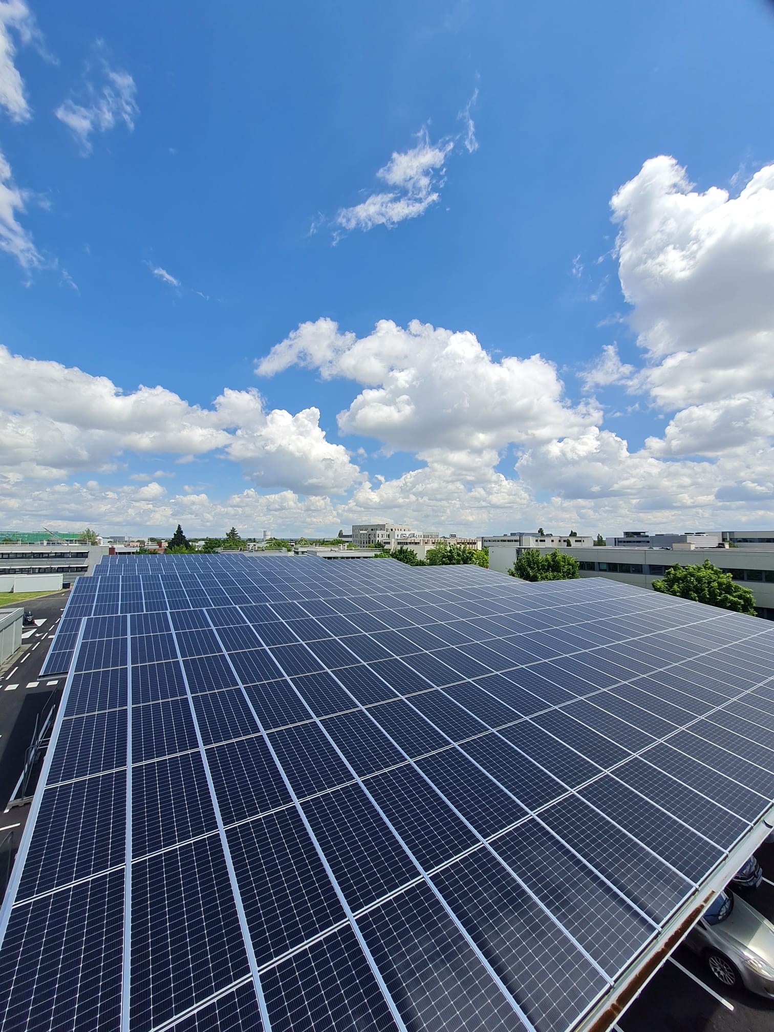 panneaux-photovoltaiques-104 Découvrez pourquoi votre voisin a installé des panneaux photovoltaïques et comment cela pourrait vous rapporter gros !