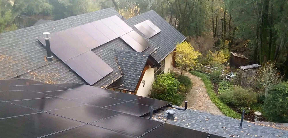 panneaux-photovoltaiques-et-valorisation-de-la-maison Pourquoi les panneaux photovoltaïques bourgeois transforment votre maison en véritable mine d'or