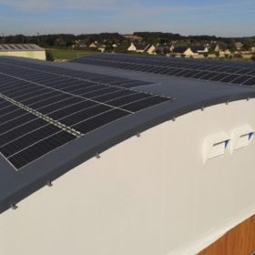 panneaux-photovoltaiques-sarthe-1 Dépannage et installation de panneaux photovoltaïques en Sarthe : toutes les clés pour réussir