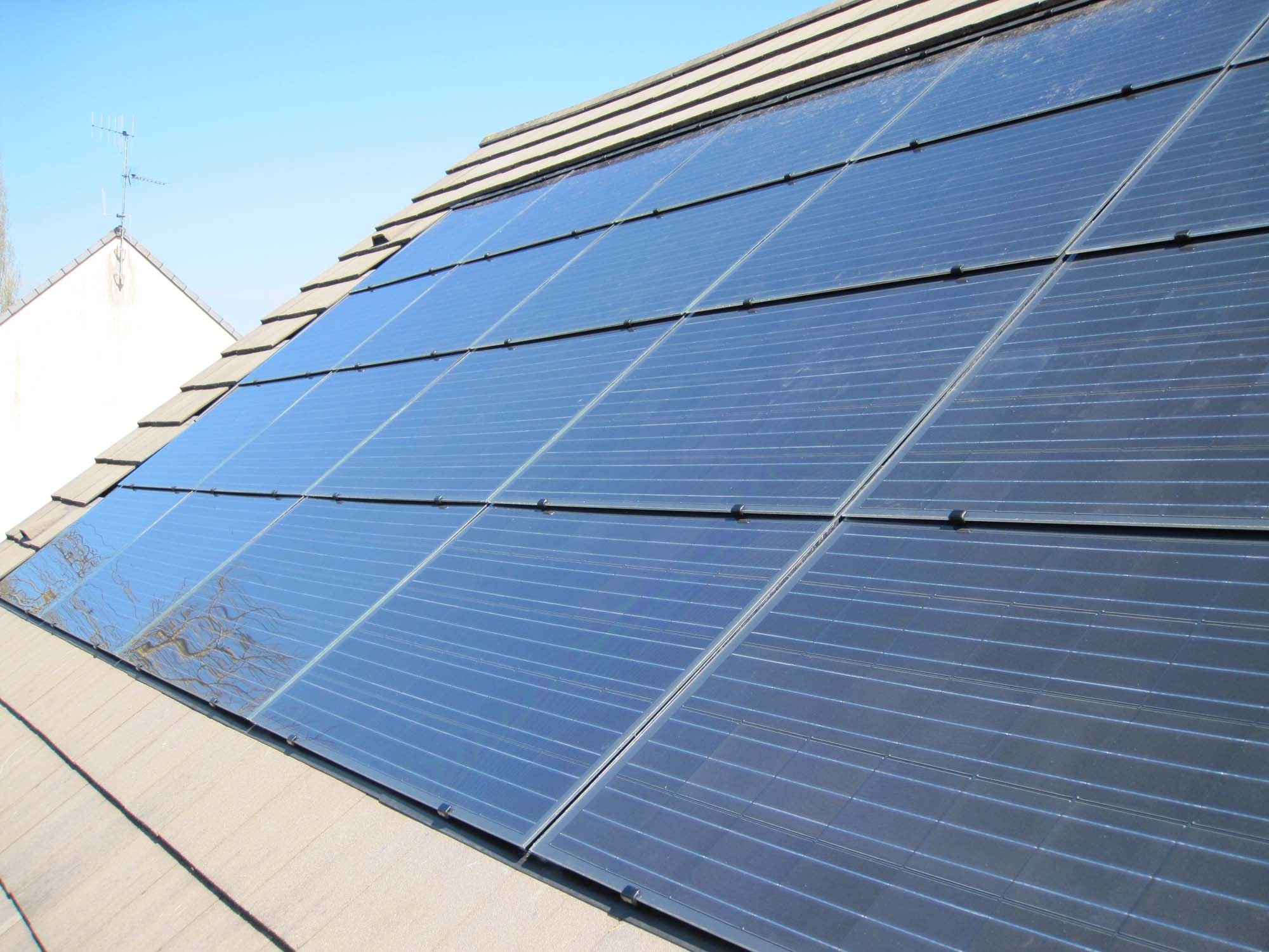 panneaux-photovoltaiques-sarthe-2 Dépannage et installation de panneaux photovoltaïques en Sarthe : toutes les clés pour réussir