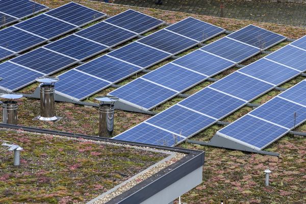 panneaux-solaires-2023-1 Découvrez comment les panneaux solaires peuvent transformer votre portefeuille en 2023