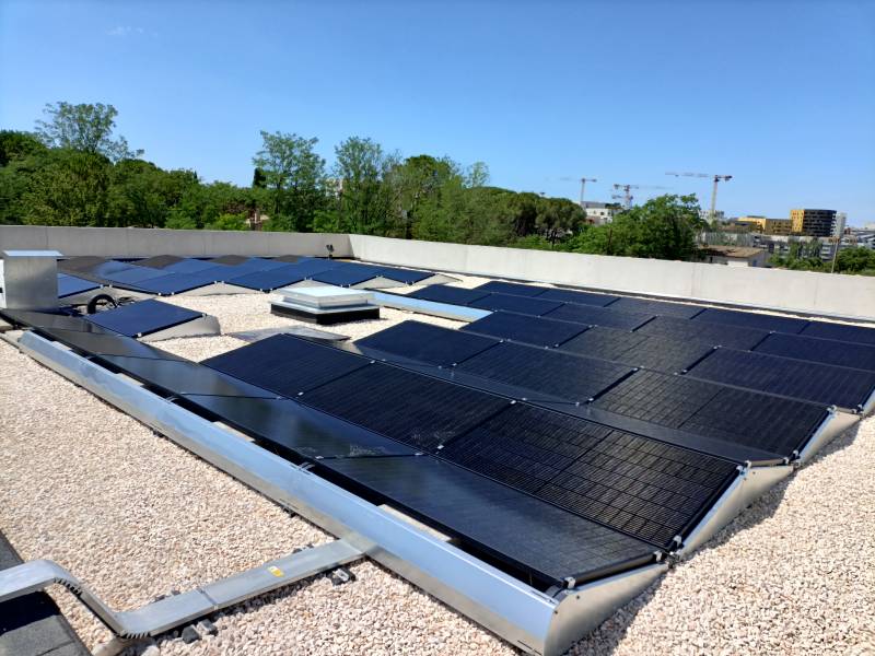panneaux-solaires-alpes-maritimes-2 Découvrez comment les panneaux solaires transforment les Alpes-Maritimes en un paradis énergétique