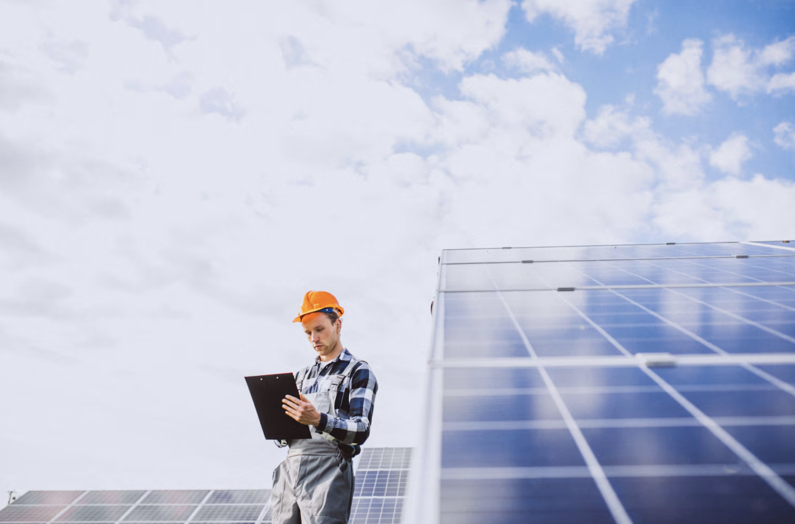 panneaux-solaires-copropriete Découvrez comment réduire vos factures d'énergie grâce aux panneaux solaires en copropriété !