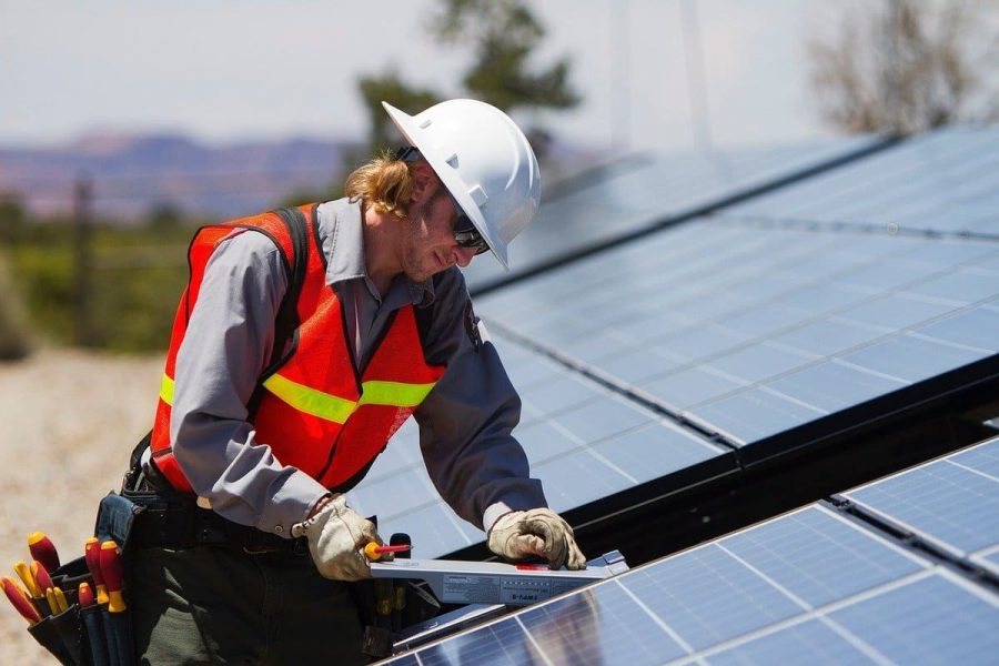 panneaux-solaires-entreprises Installation de panneaux solaires pour entreprises : guide complet