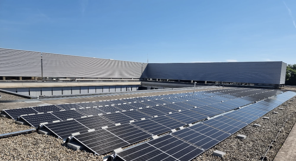 panneaux-solaires-entreprises Installation de panneaux solaires pour entreprises : guide complet