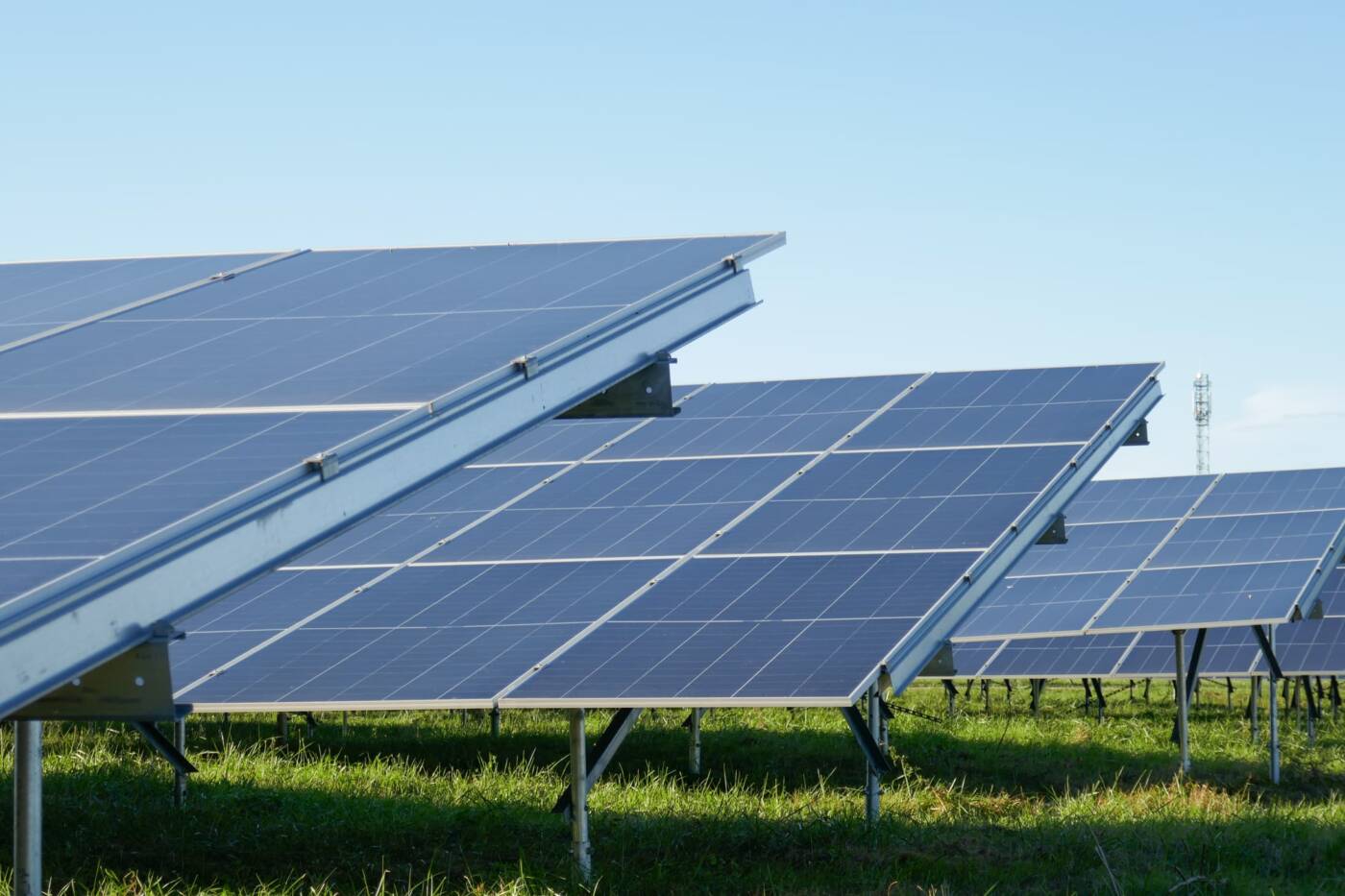 panneaux-solaires-et-energie-verte-dans-le-grand-est-2 Découvrez comment les panneaux solaires transforment le Grand Est en leader de l'énergie verte !