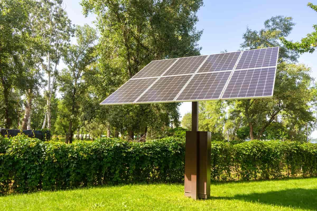 panneaux-solaires-jardin Découvrez comment des panneaux solaires dans votre jardin peuvent transformer votre vie en un mois !