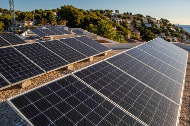 panneaux-solaires-maintenant Découvrez pourquoi vous devez absolument poser des panneaux solaires sur votre toit maintenant !