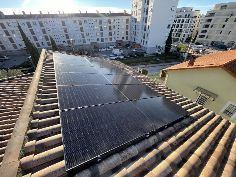 photovoltaique-a-lunel-guide-de-projet-1 Installation photovoltaïque à Lunel : tout ce qu'il faut savoir pour réussir votre projet