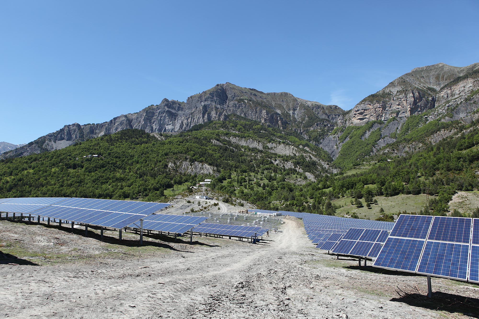 photovoltaique-alpes-maritimes-1 Installation photovoltaïque dans les Alpes-Maritimes : un investissement d'avenir