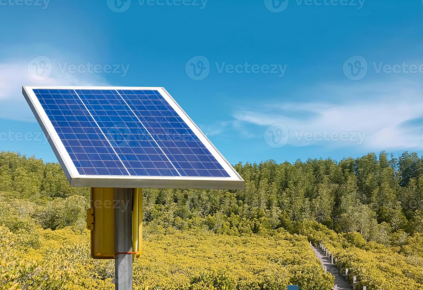 photovoltaique-en-nature-1 Installation photovoltaïque rando : optimisez votre énergie en pleine nature