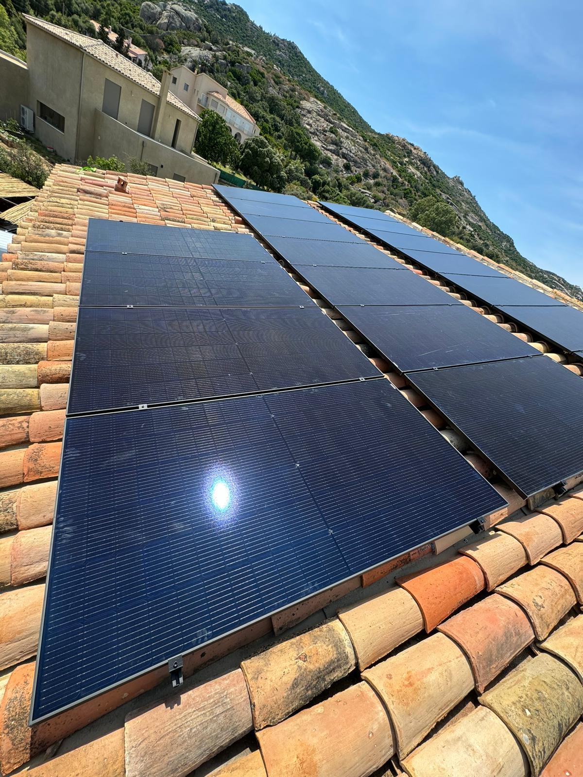 découvrez les prix des panneaux photovoltaïques en 2023 et apprenez comment optimiser votre investissement énergétique. comparez les coûts, les aides disponibles et les avantages d'une installation solaire pour réduire votre facture d'électricité tout en préservant l'environnement.