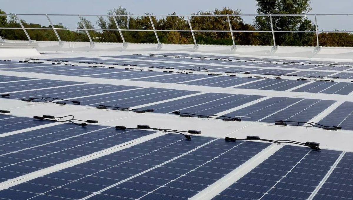 production-panneaux-solaires-3 Vous ne croirez jamais combien de kWh un panneau solaire peut produire !