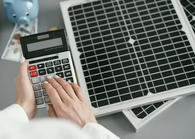 reduction-facture-electricite-panneaux-solaires Découvrez comment réduire votre facture d'électricité grâce à notre guide ultime pour l'achat de panneaux solaires !