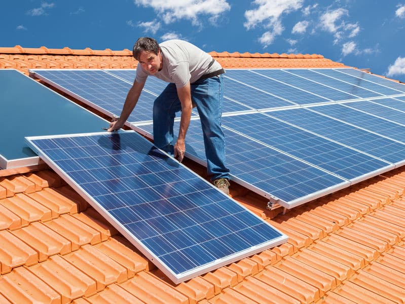 revolution-facture-electricite-panneaux-solaires Découvrez comment l'état va révolutionner votre facture d'électricité grâce aux panneaux solaires !