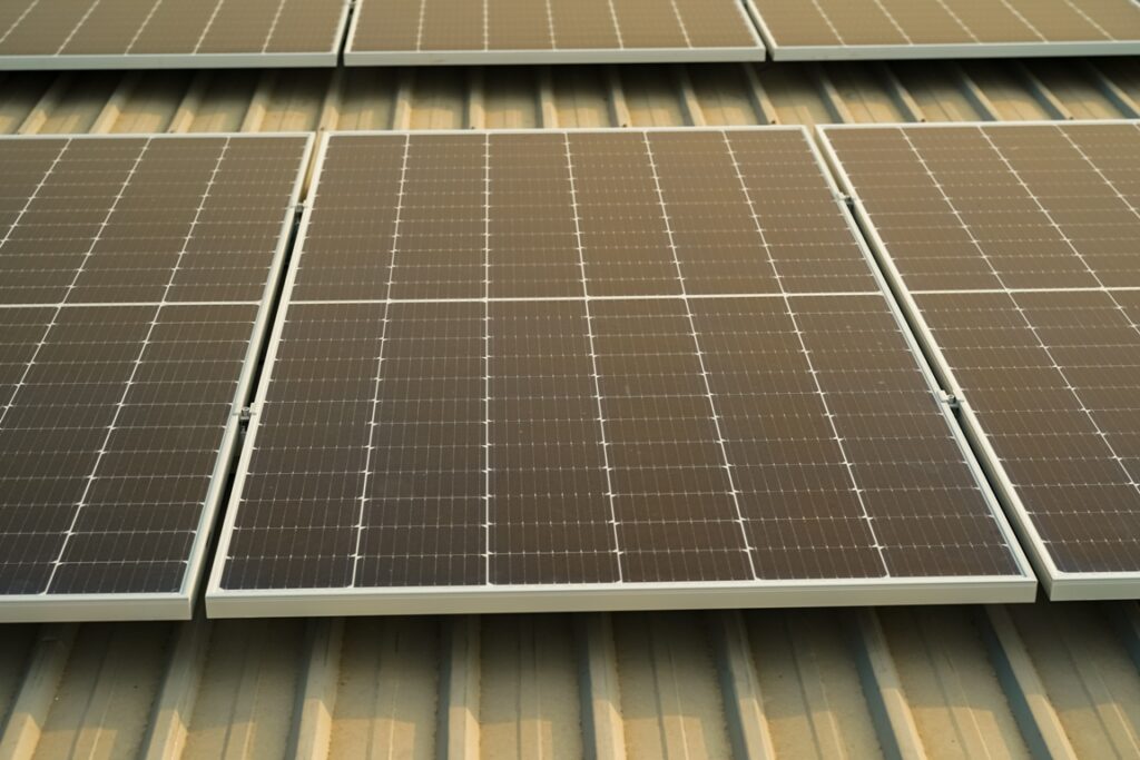 revolution-panneaux-photovoltaiques-8 Découvrez comment cette entreprise de panneaux photovoltaïques va révolutionner votre facture d'électricité !