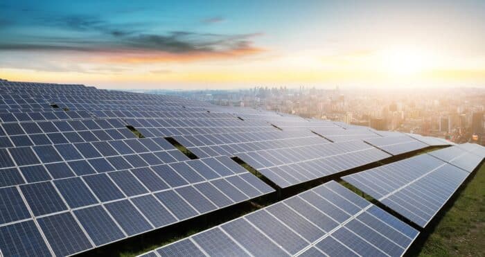 revolution-panneaux-solaires Découvrez pourquoi le panneau solaire à poser au sol va révolutionner votre facture d'électricité