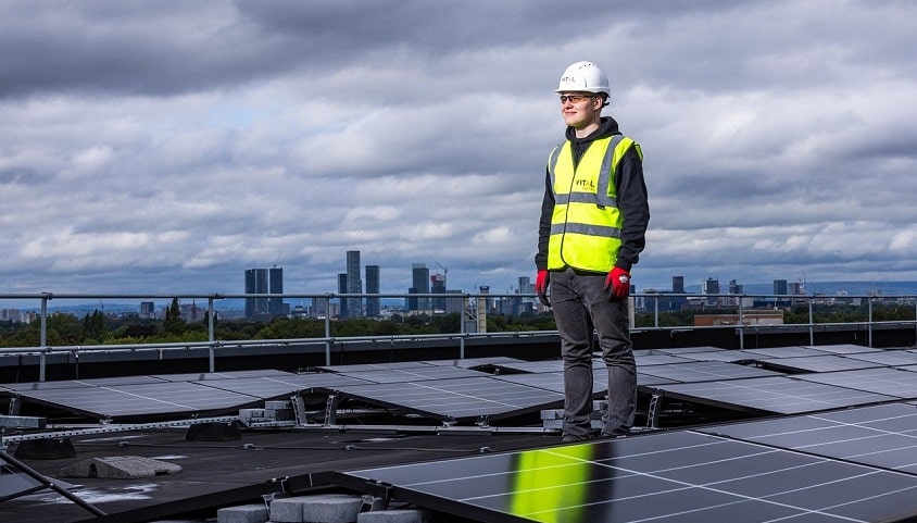 valeur-maison-panneaux-solaires-3 Découvrez comment augmenter la valeur de votre maison avec des panneaux solaires sur un toit plat !