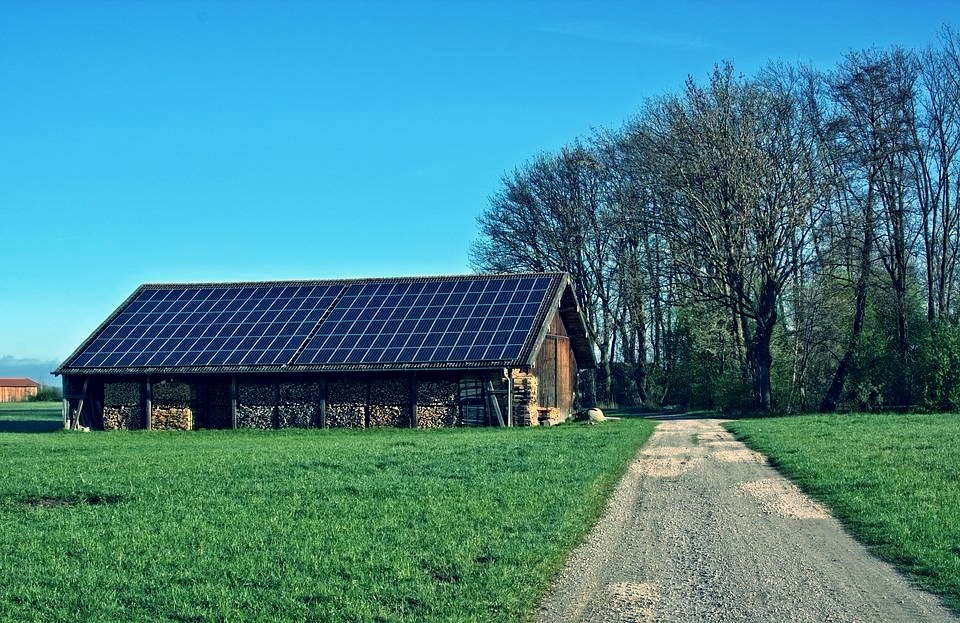 optimisez votre consommation d'énergie à mazamet grâce à l'installation de panneaux photovoltaïques. découvrez les avantages d'une énergie propre et renouvelable, ainsi que nos services d'accompagnement pour un projet durable et rentable.