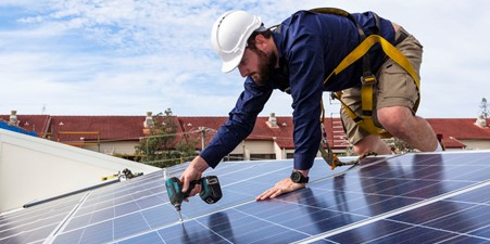 découvrez les différentes aides publiques disponibles pour financer vos projets photovoltaïques. informez-vous sur les subventions, crédits d'impôt et autres dispositifs d'aide qui facilitent la transition énergétique et l'installation de panneaux solaires.