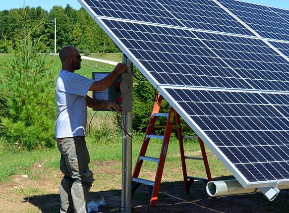 découvrez comment optimiser vos onduleurs photovoltaïques pour améliorer l'efficacité de votre système solaire. explorez des conseils pratiques, des techniques avancées et des solutions innovantes pour maximiser la production d'énergie de vos panneaux solaires.