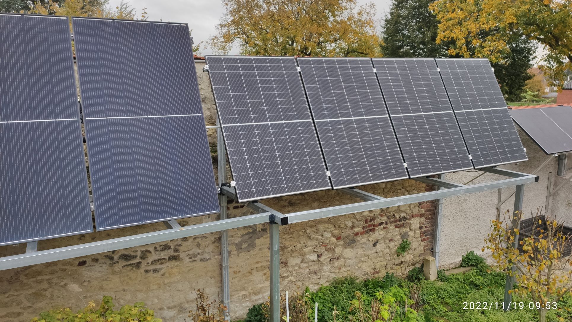 découvrez notre guide complet sur l'installation photovoltaïque diy : apprenez à concevoir, installer et optimiser votre propre système solaire pour produire votre propre électricité tout en respectant l'environnement.