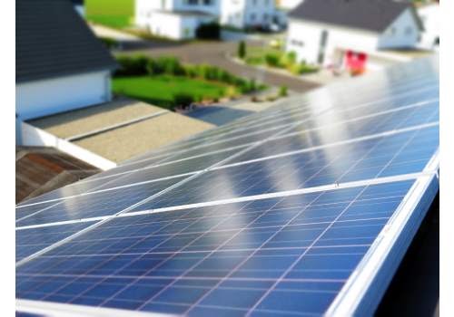 découvrez notre sélection des meilleurs ensembles solaires pour maximiser votre production d'énergie renouvelable. comparez les options disponibles et choisissez le kit qui correspond à vos besoins pour un avenir plus durable.