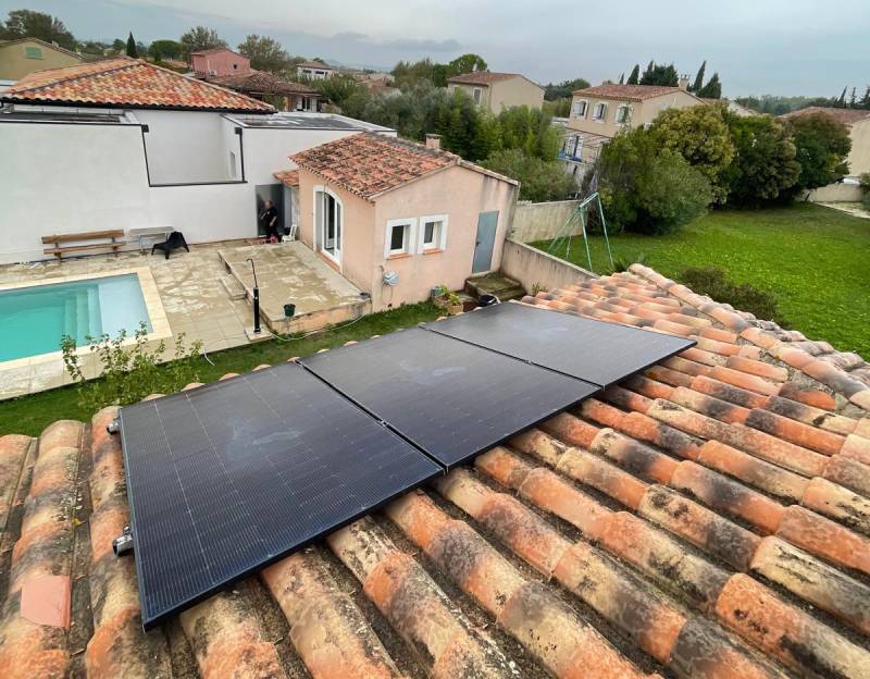 découvrez comment un panneau photovoltaïque peut réduire votre facture d'électricité. apprenez les avantages économiques et écologiques de l'énergie solaire, ainsi que les aides disponibles pour investir dans cette solution durable.