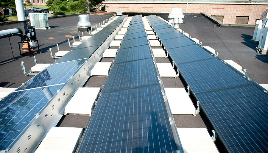 découvrez notre formation dédiée à la sécurité photovoltaïque, conçue pour vous fournir les compétences nécessaires afin d'assurer la protection et l'efficacité des installations solaires. apprenez les meilleures pratiques, les normes de sécurité et les techniques essentielles pour garantir un environnement de travail sûr et performant.