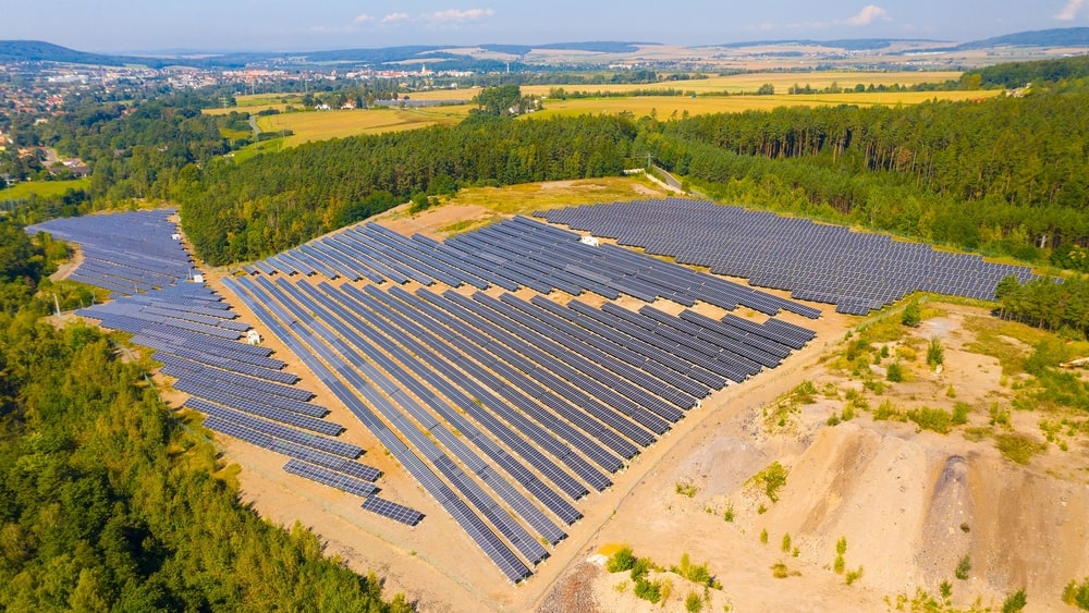 découvrez comment booster votre carrière dans l'énergie solaire grâce à des conseils d'experts, des formations adaptées et des opportunités de networking. transformez votre passion pour les énergies renouvelables en une profession prometteuse et contribuez à un avenir durable.