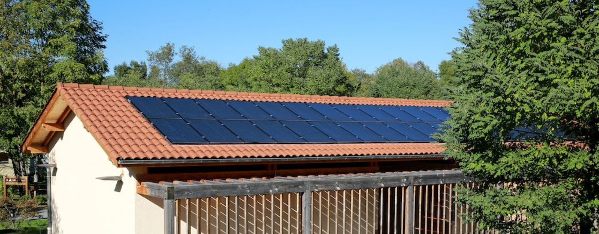 découvrez nos panneaux photovoltaïques à brignoles pour une énergie renouvelable et économique. profitez d'une installation sur mesure, réduisez vos factures d'électricité et contribuez à la protection de l'environnement. contactez-nous dès aujourd'hui pour un devis gratuit !