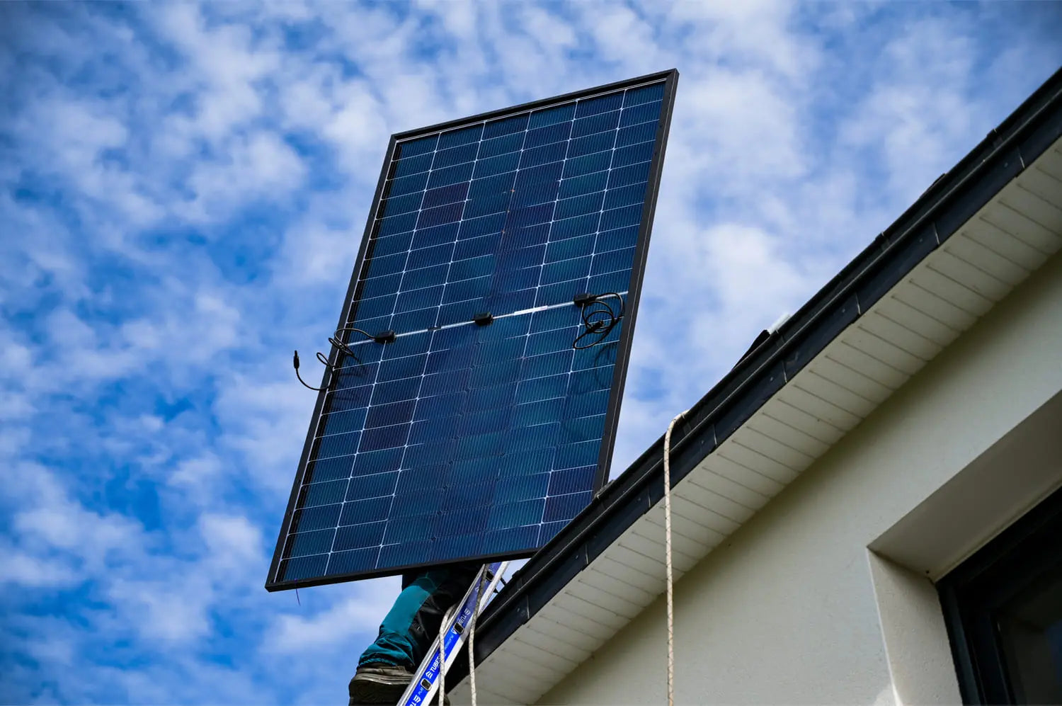découvrez nos solutions de garanties photovoltaïques qui vous assurent une protection optimale pour votre installation solaire. profitez d'une énergie renouvelable en toute sérénité avec des assurances adaptées à vos besoins.