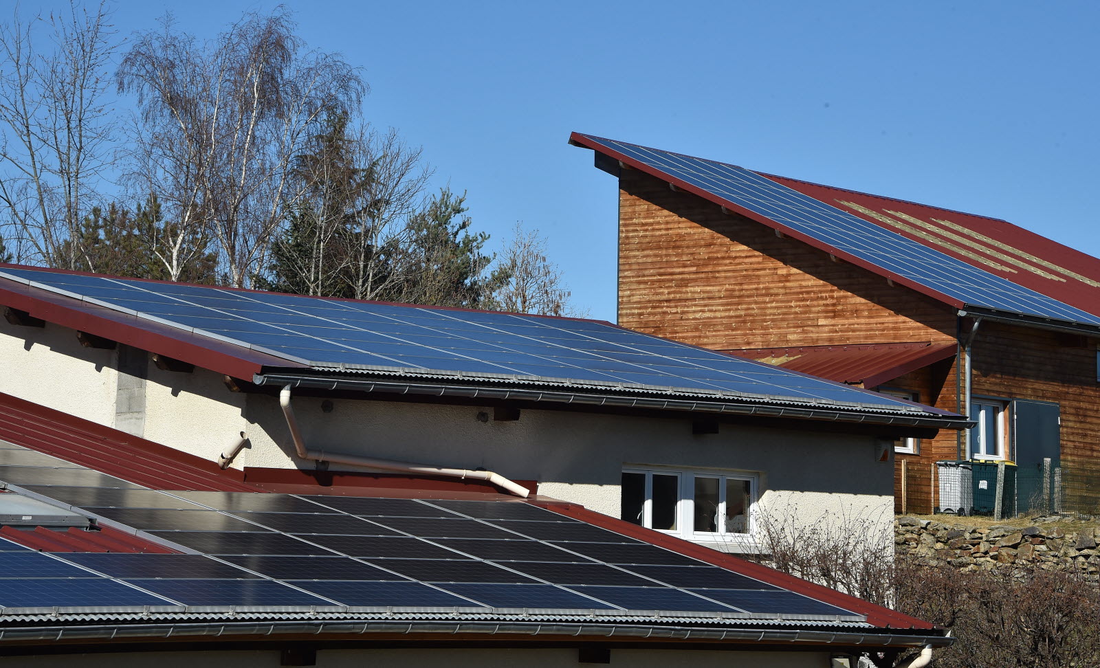 découvrez comment la mairie en alsace intègre des solutions photovoltaïques pour promouvoir l'énergie renouvelable, réduire son empreinte carbone et offrir une alternative durable aux citoyens. informez-vous sur les projets en cours et les avantages du photovoltaïque dans votre collectivité.