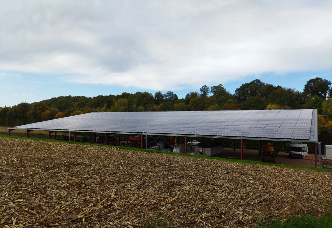découvrez comment l'installation de panneaux photovoltaïques sur votre hangar peut optimiser votre consommation d'énergie, réduire vos factures et contribuer à une démarche écoresponsable. maximisez l'utilisation de votre espace tout en générant une source de revenus grâce à l'énergie solaire.