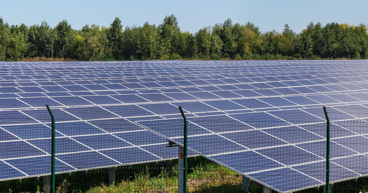 découvrez les erreurs courantes lors de l'installation de panneaux photovoltaïques et comment les éviter. optimisez votre projet solaire pour garantir une performance maximale et un retour sur investissement efficace.