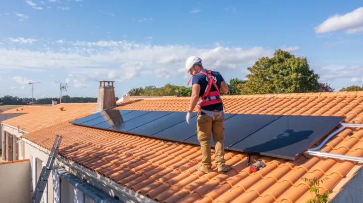 découvrez la prime photovoltaïque, une aide financière conçue pour encourager l'installation de panneaux solaires. profitez d'avantages économiques et écologiques tout en réduisant votre facture d'énergie et en contribuant à la transition énergétique.