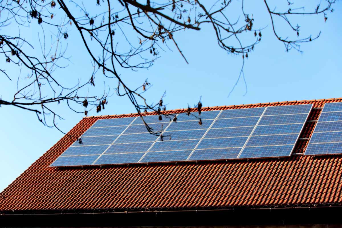 découvrez notre guide complet sur l'installation photovoltaïque et évaluez la rentabilité de votre projet. apprenez les avantages, les coûts, les aides financières et les astuces pour maximiser votre investissement énergétique.