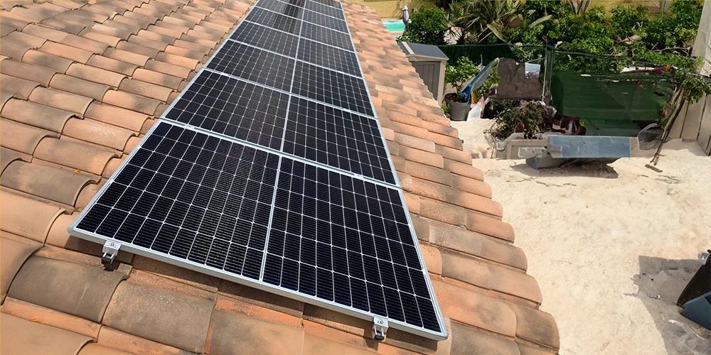 découvrez l'installation de panneaux photovoltaïques 3kwc, une solution idéale pour réduire vos factures d'électricité tout en respectant l'environnement. profitez d'une énergie renouvelable, économisez sur votre consommation et valorisez votre patrimoine avec une installation performante et durable.