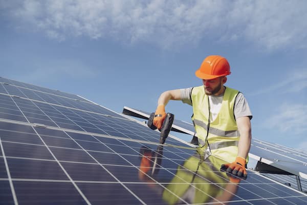découvrez comment la croissance solaire devrait atteindre 25 % d'ici 2025. cette tendance prometteuse transforme le paysage énergétique et favorise une transition vers des sources d'énergie renouvelable durables. restez informé des dernières innovations et développements dans le secteur de l'énergie solaire.