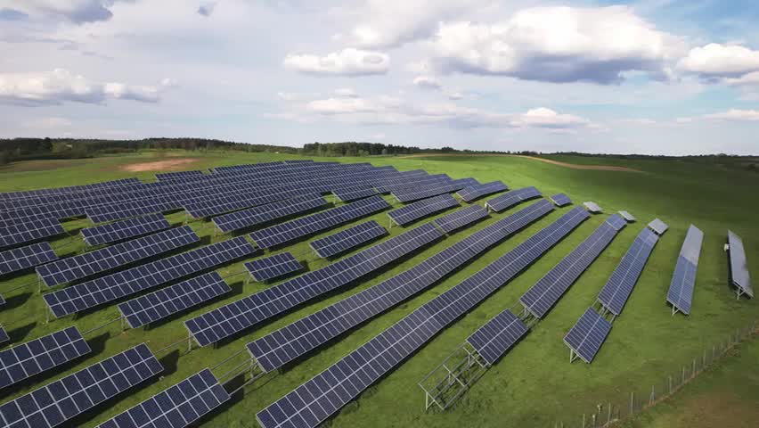 découvrez comment l'énergie solaire révolutionne l'agriculture avec des solutions durables et innovantes. optimisez vos rendements tout en réduisant votre empreinte carbone grâce à l'utilisation de panneaux photovoltaïques adaptés aux exploitations agricoles.